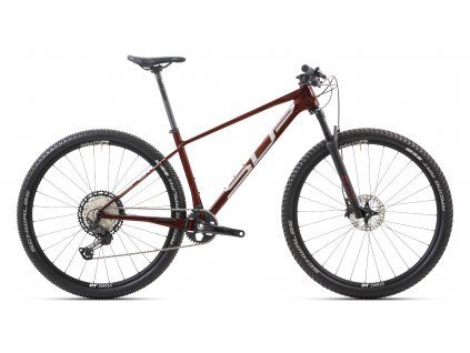 Superior TEAM 29 ELITE 2023 - Gloss Red Carbon/Chrome (Velikost XL)